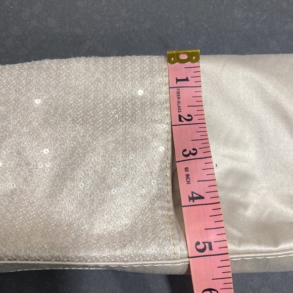 Gap Clutch Bag - Picture 8 of 9